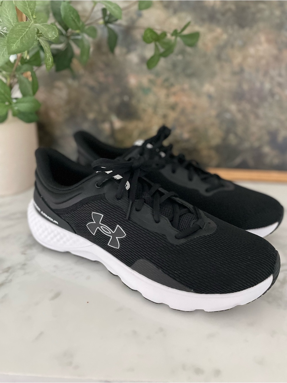 Under Armour Charged Escape 4 Running Shoes Size 11 Sneakers Black & White - Picture 3 of 8